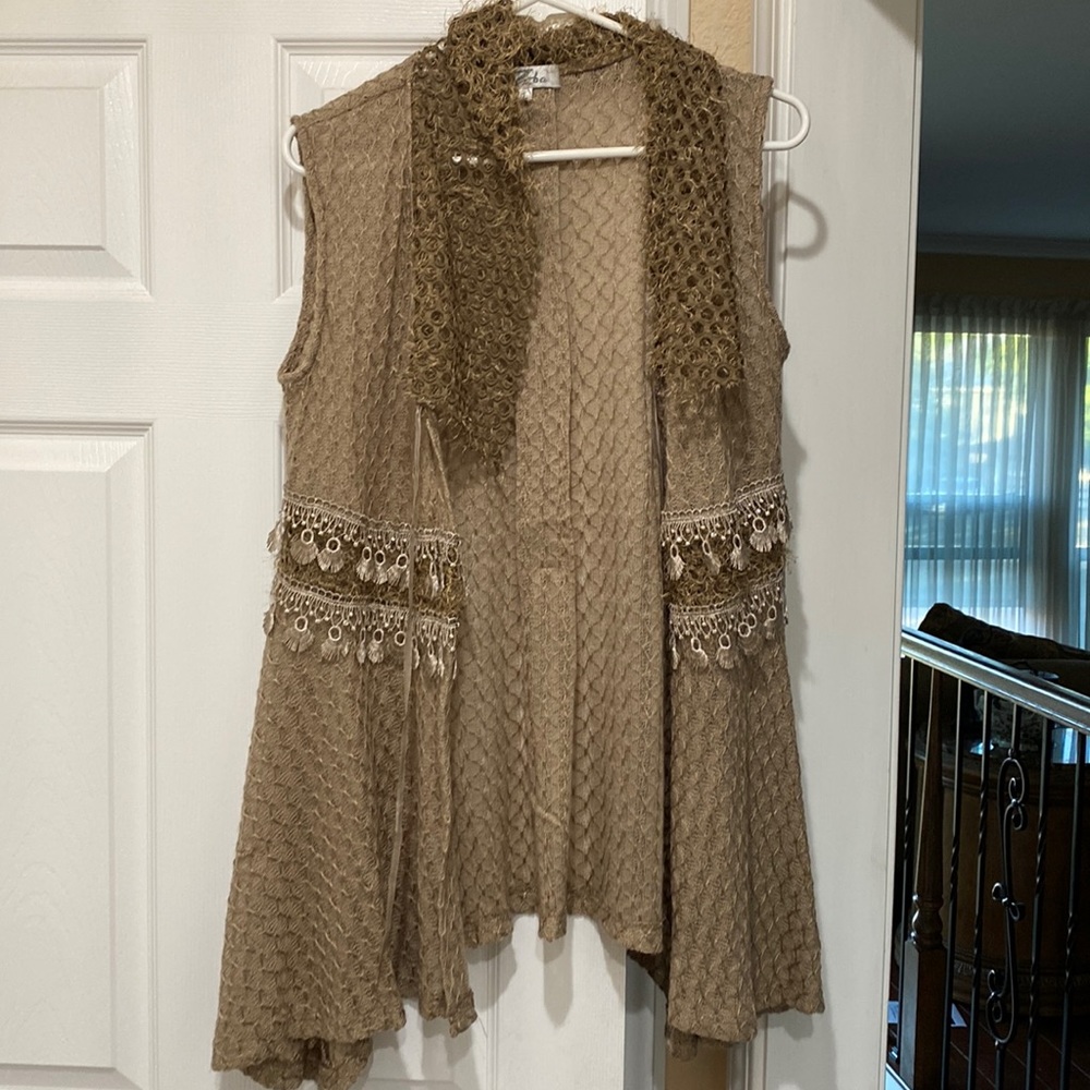 Zbo Woman’s Short Sleeve Size Large